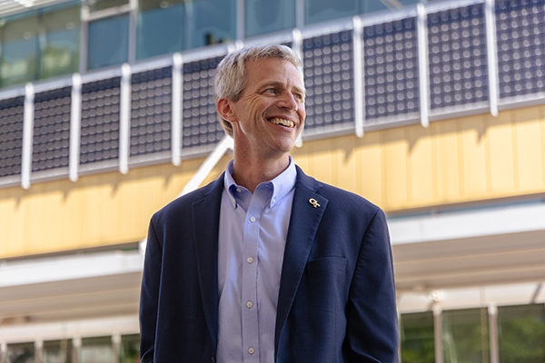 /Tim%20Lieuwen%20standing%20outside%20the%20CNES%20Building%20on%20the%20Georgia%20Tech%20campus.