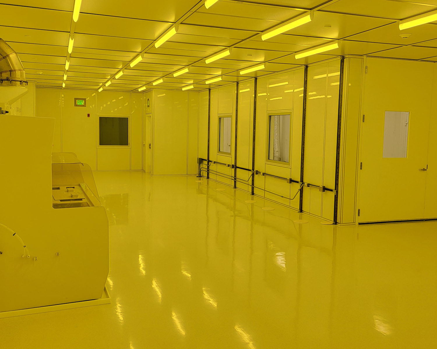 /Inside%20the%20new%20Marcus%20Nanotechnology%20Building%20cleanroom%20space