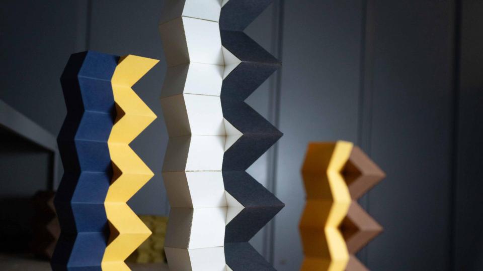 Examples of origami zipper structures