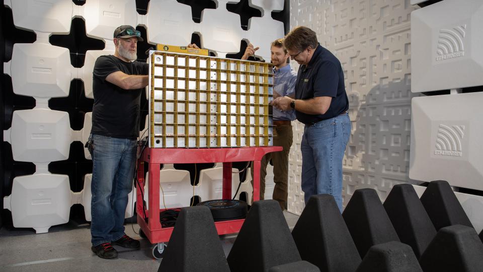 Researchers test Adaptive Phased Array Antenna