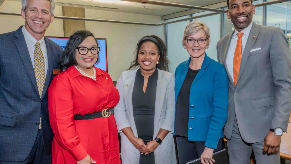 From the Left: SEI Executive Director Tim Lieuwen, U.S. Rep. Nikema Williams, Georgia Tech Student Azell Francis, Secretary Jennifer Granholm, Mayor Andrew Dickens