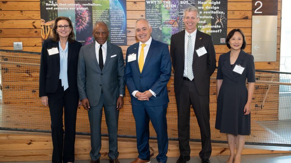 EPIcenter Director Laura Taylor, Southern Company Chairman and CEO Chris Womack, President Angel Cabrera, EVPR Tim Lieuwen, SEI Executive Director Yuanzhi Tang