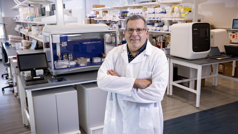 Phil Santangelo, faculty member of the Petit Institute for Bioengineering and Bioscience, has led development of a new treatment for dengue virus, using mRNA and CRISPR technology.