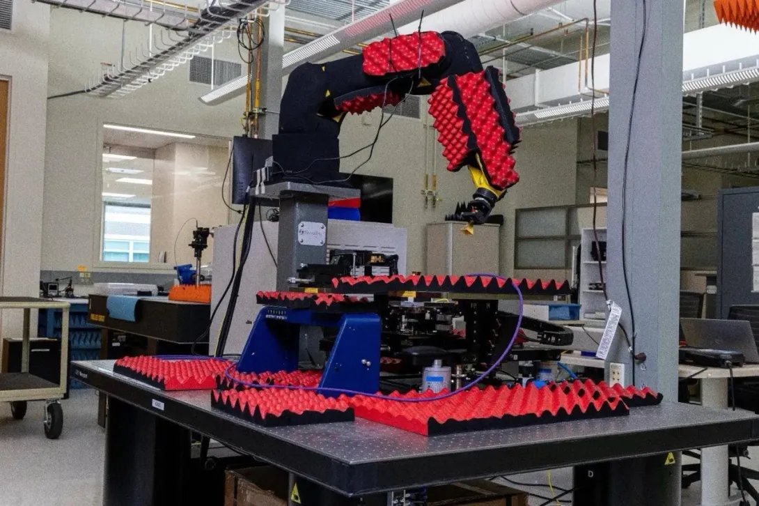 Machinery in the mmWave Antennas & Arrays Lab